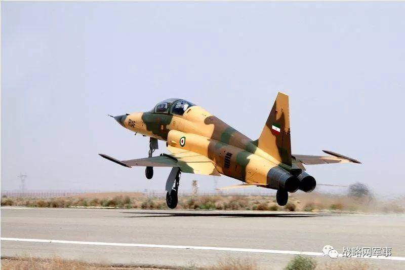 伊朗最新研制的战机可谓是让众人“大跌眼镜”