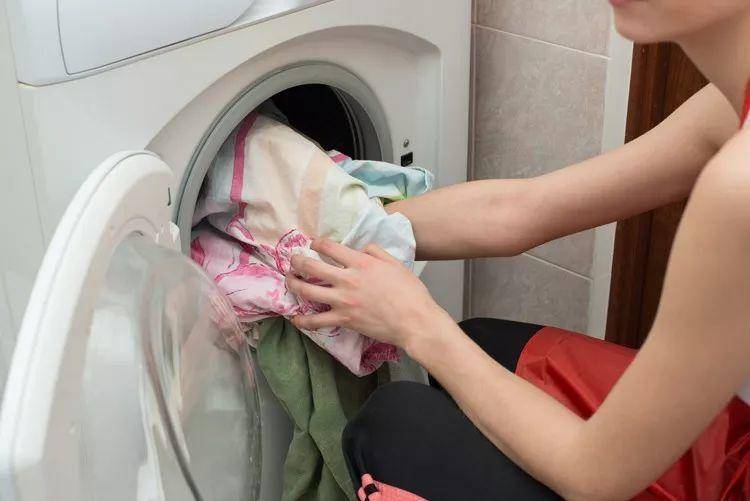 洗衣机比马桶脏530倍，大肠杆菌检出率99％:这样洗衣服，洗了也白洗