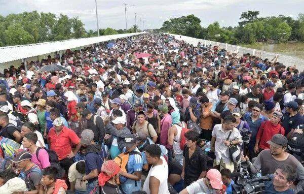 七千多洪都拉斯难民赴美：特朗普和共和党的重大利好