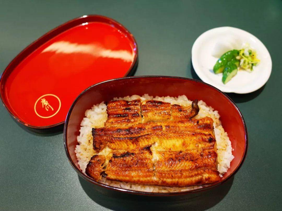 一碗直击灵魂的鳗鱼饭，是我每次去日本的理由