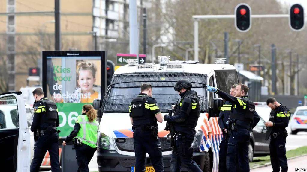 荷兰又发枪击案，两大宗教冲突何时休？