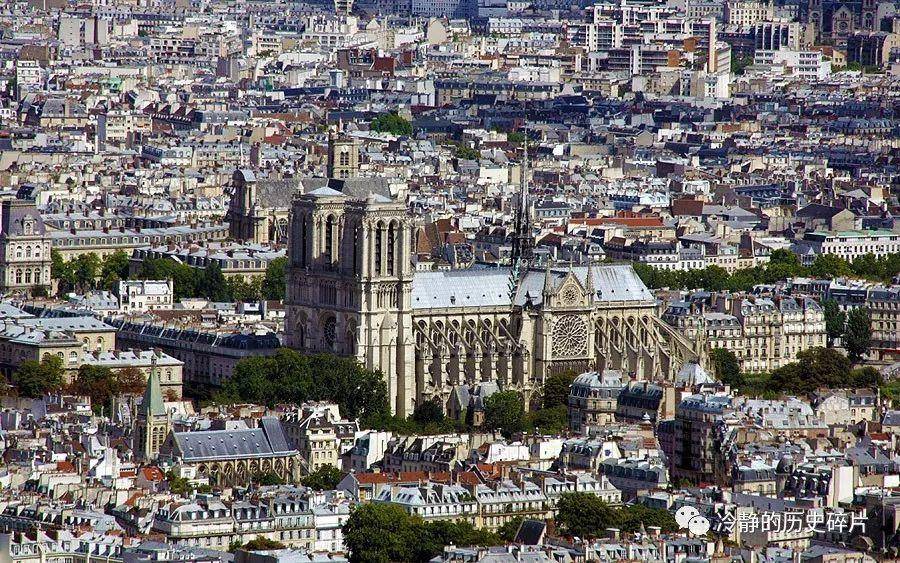 巴黎圣母院的大火为什么是一场灾难？