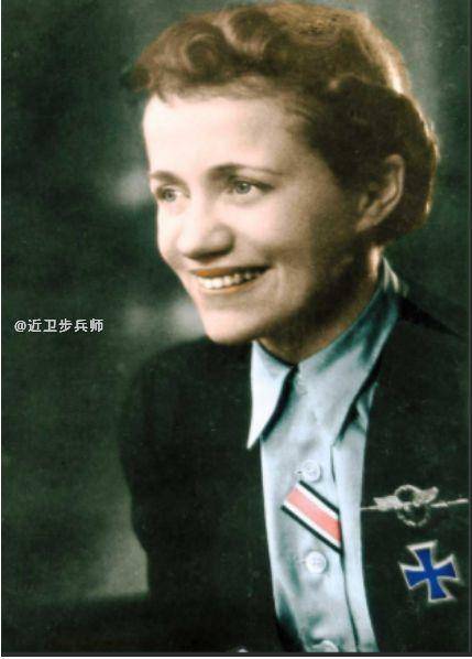 末日飞往希特勒暗堡：充满争议的德国女飞行员汉娜