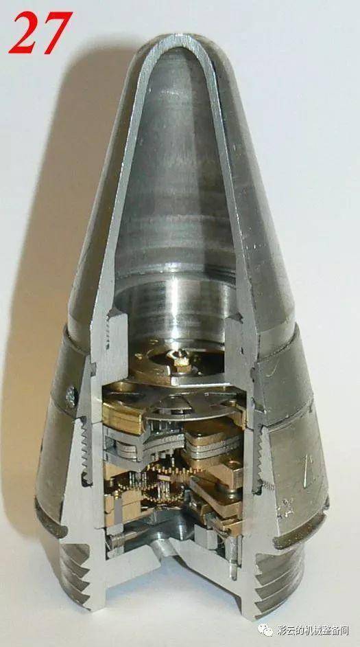 硬核科普：大口径高炮榴弹是如何装定空炸引信的