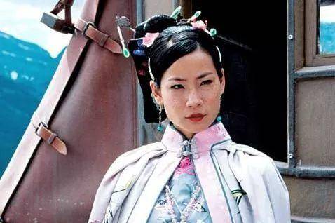 女演员们：她是当之无愧的华裔之光，也努力探索自己